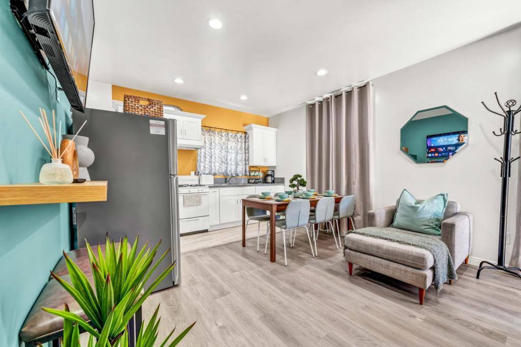 House for rent at 3557 Central Ave, San Diego, CA 92105