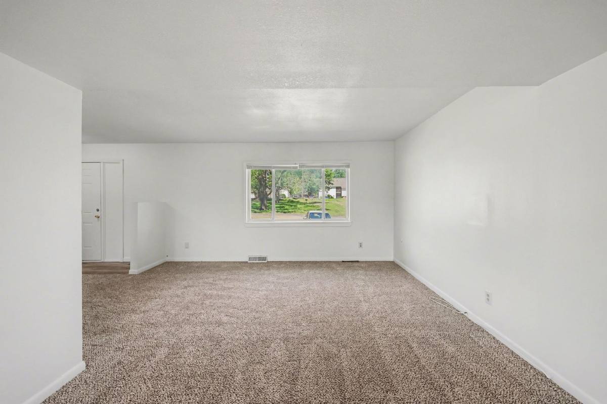 Apartment for rent at 6820 Chapel Dr, Belton, MO 64012