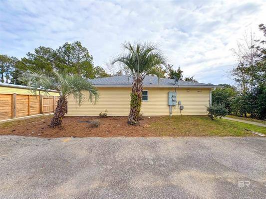 Townhouse for rent at 5652 -A Dee St #A, Gulf Shores, AL 36542
