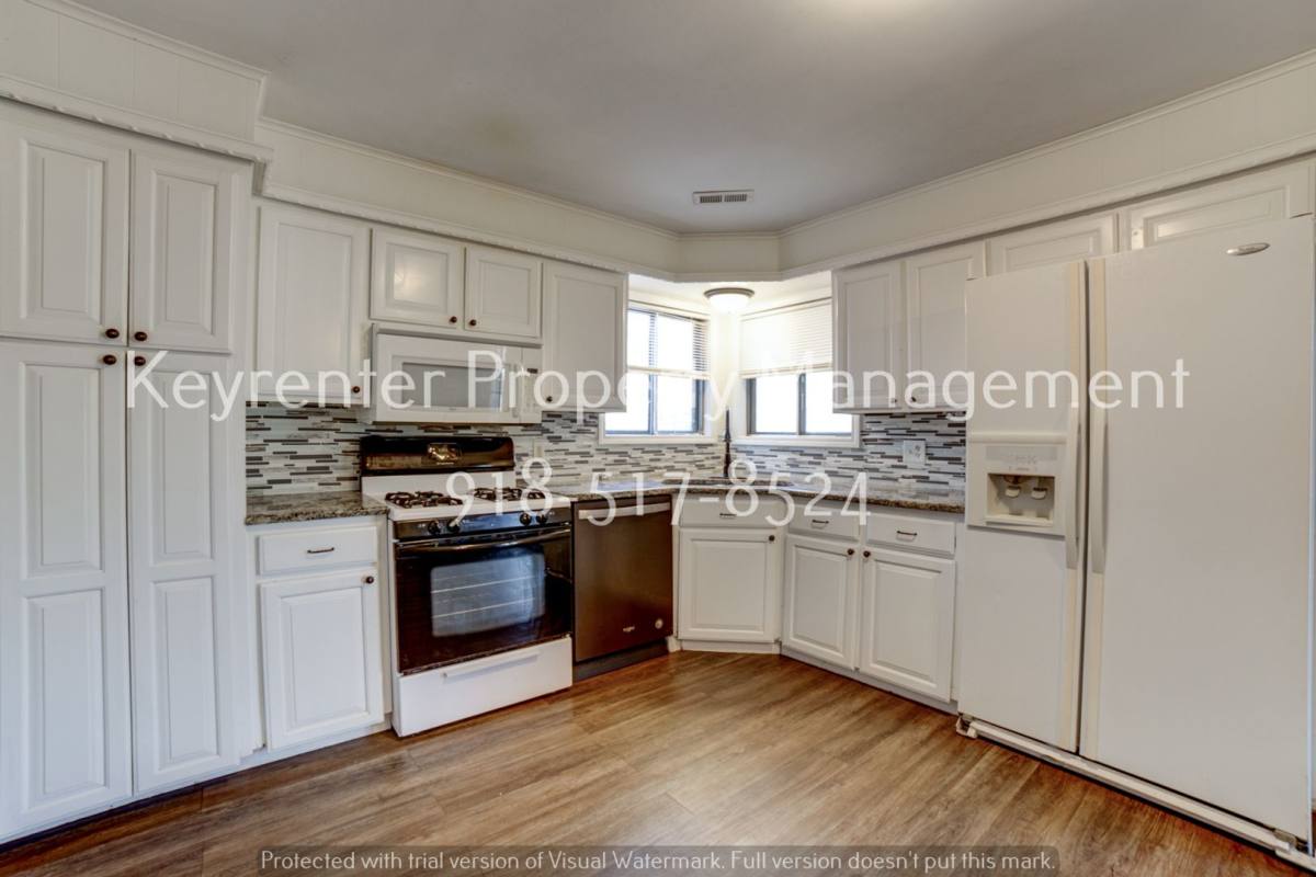 House for rent at 209 N 11th St, Broken Arrow, OK 74012