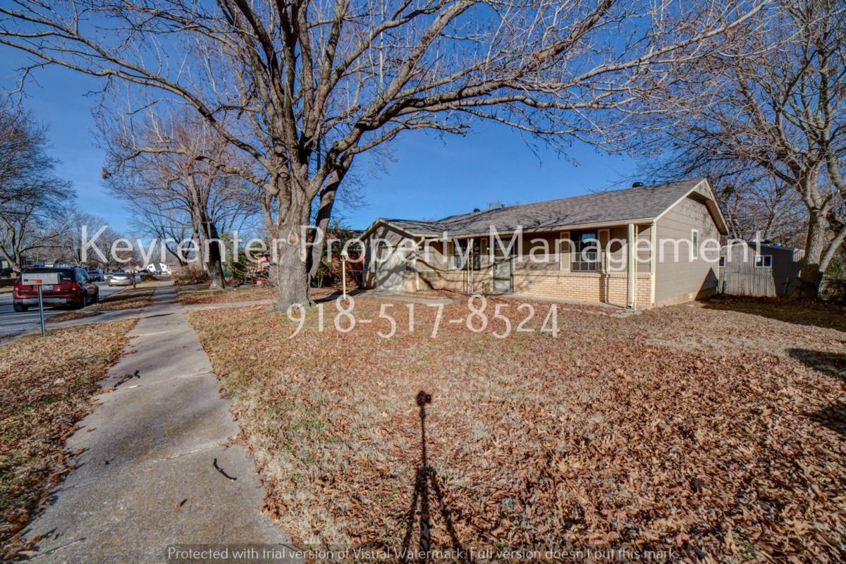 House for rent at 209 N 11th St, Broken Arrow, OK 74012
