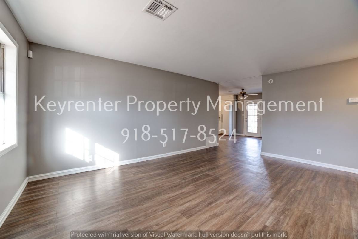 House for rent at 209 N 11th St, Broken Arrow, OK 74012