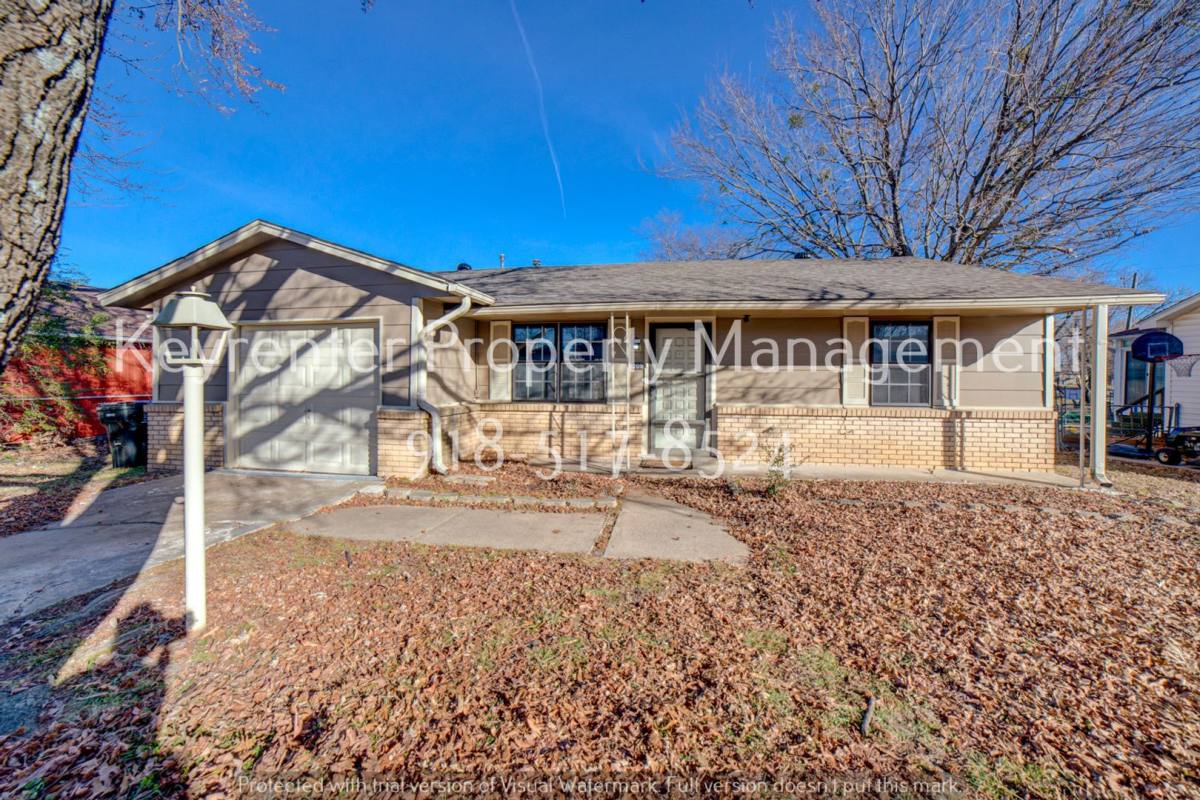 House for rent at 209 N 11th St, Broken Arrow, OK 74012