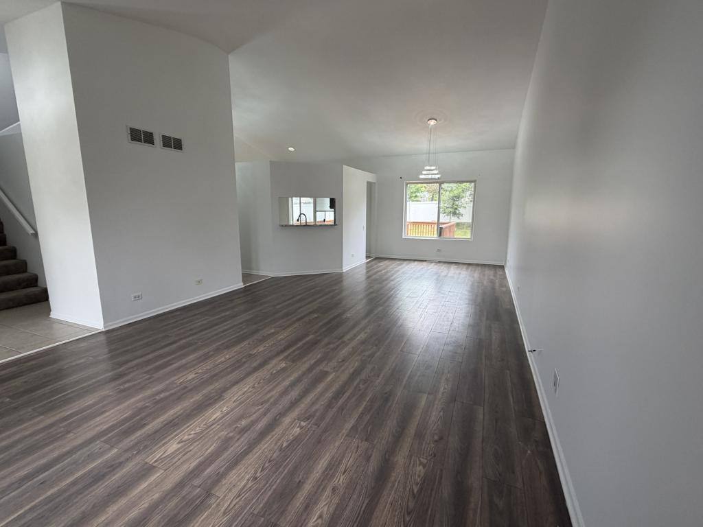 House for rent at 2354 Nantucket Lane, Elgin, IL 60123