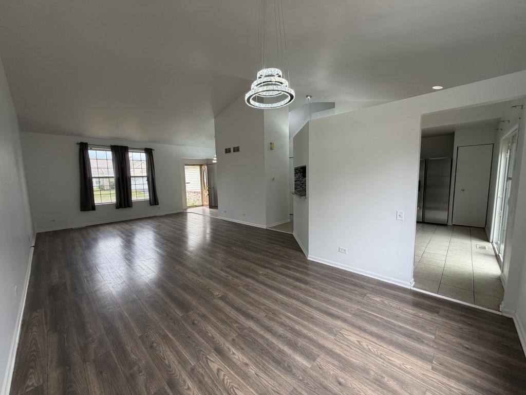 House for rent at 2354 Nantucket Lane, Elgin, IL 60123