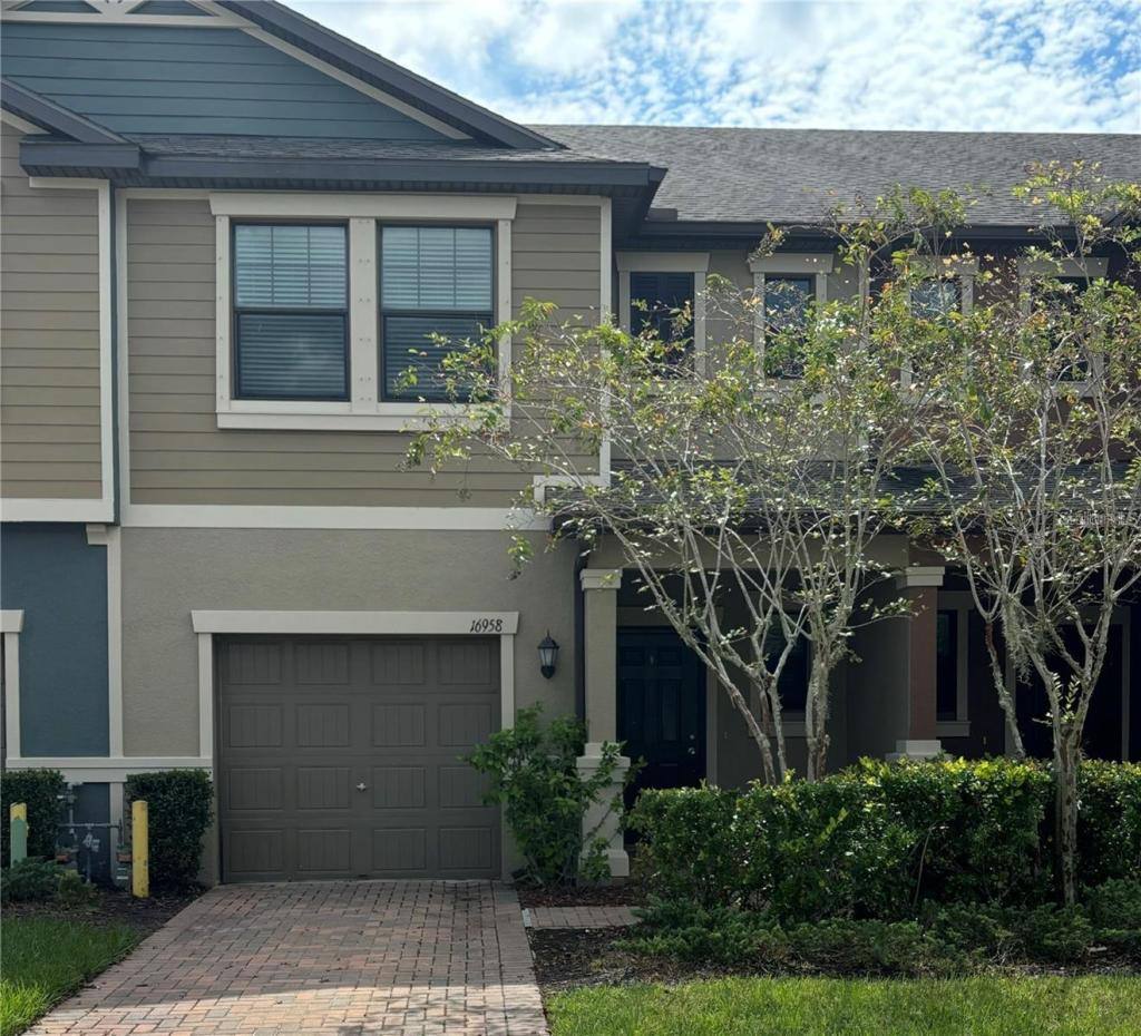Townhouse for rent at 16948 Storyline Dr, Land O Lakes, FL 34638