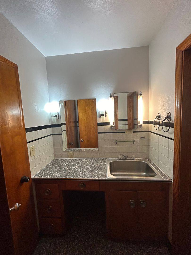 House for rent at 926 E Main St, Ashland, OH 44805