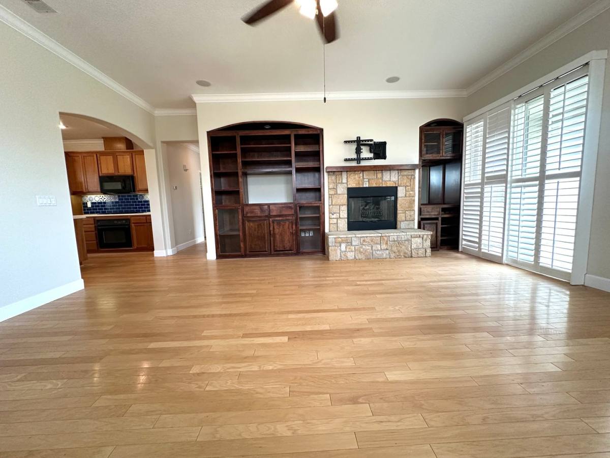 House for rent at 402 Albrecht St, Manteca, CA 95337
