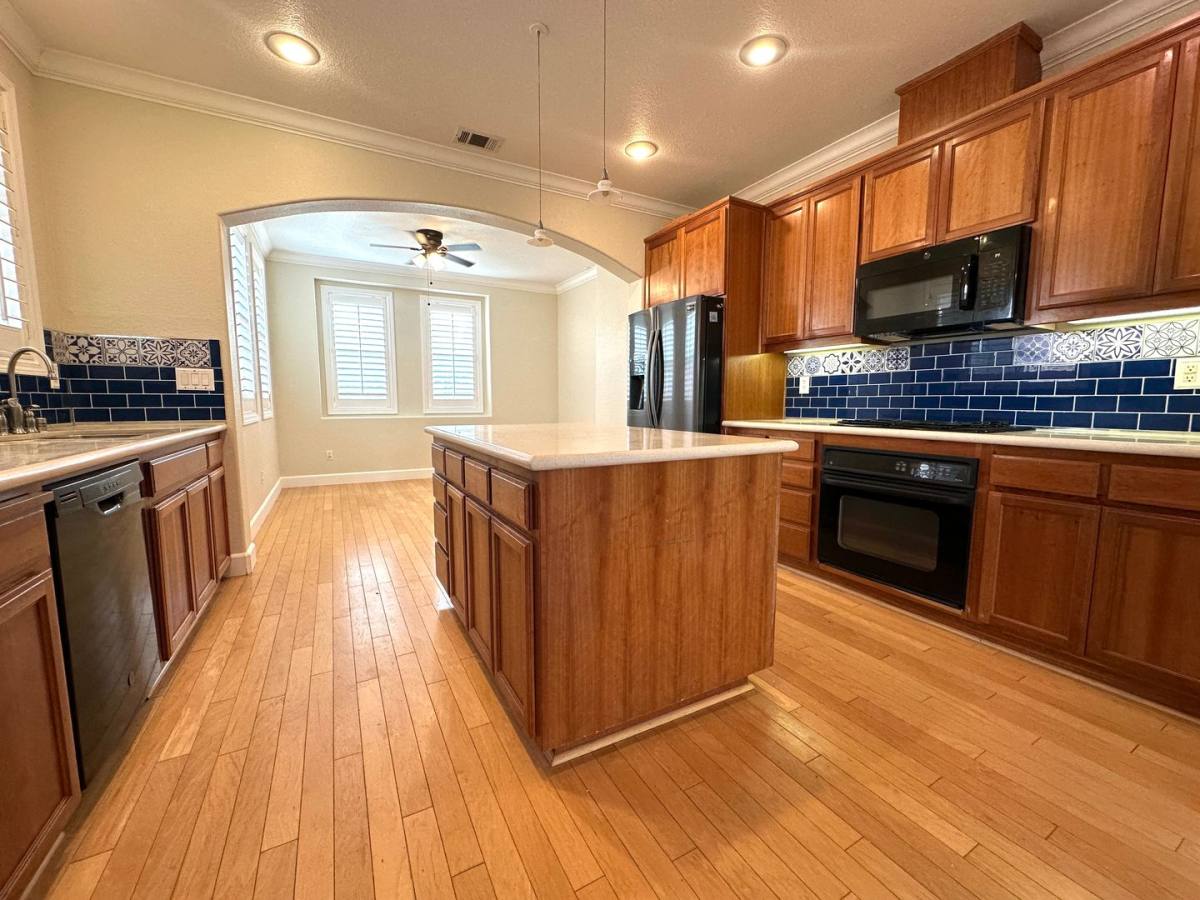 House for rent at 402 Albrecht St, Manteca, CA 95337