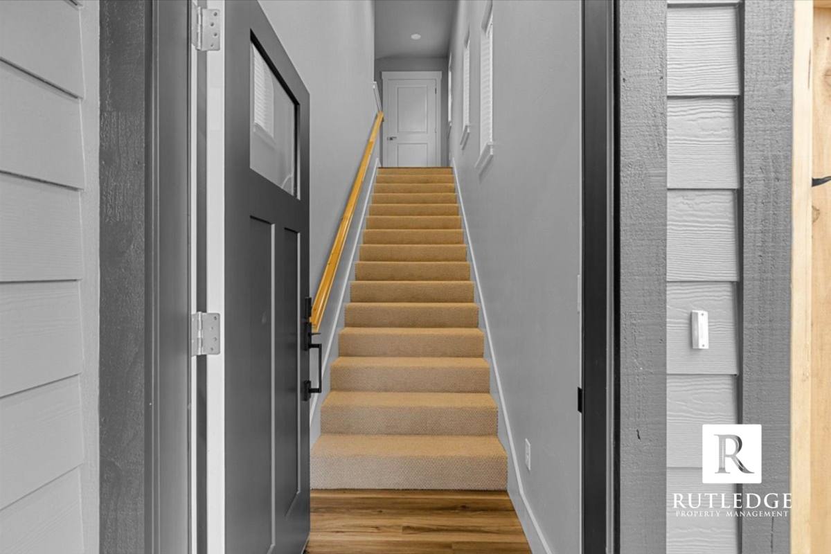 House for rent at 218 Academy Place #2, Medford, OR 97504