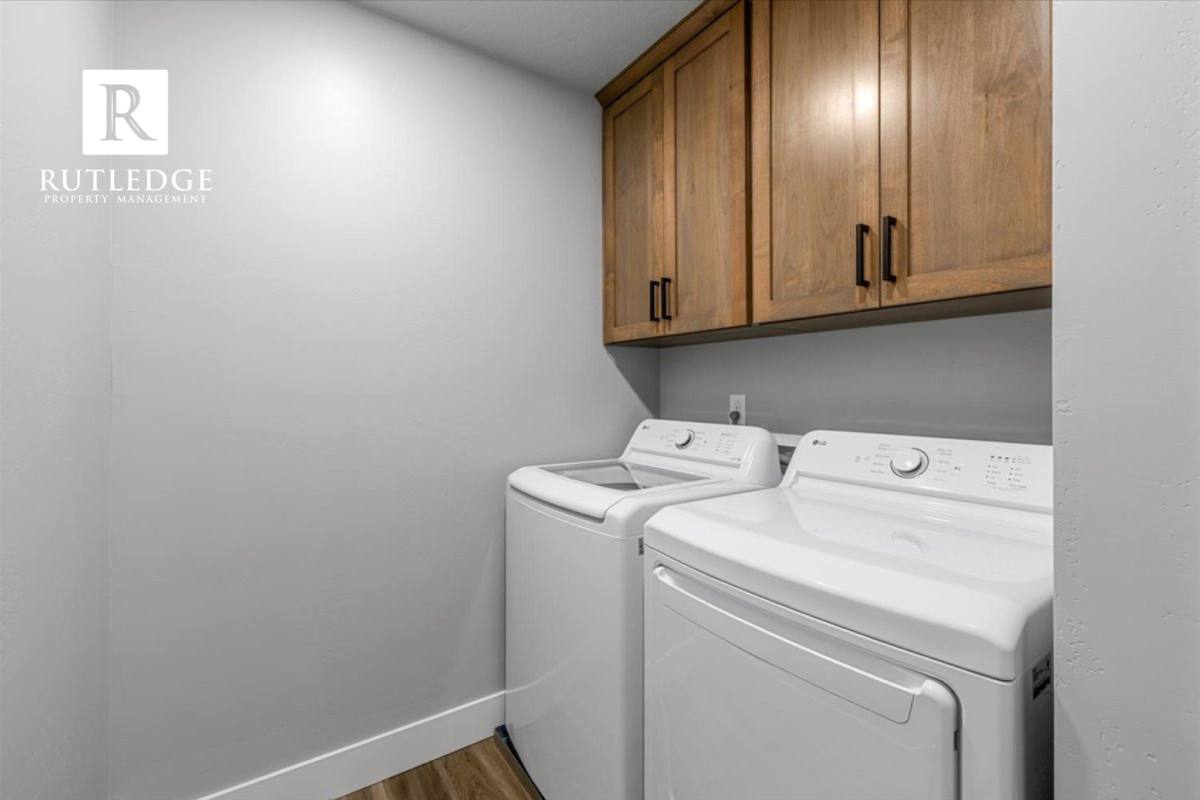 House for rent at 218 Academy Place #2, Medford, OR 97504