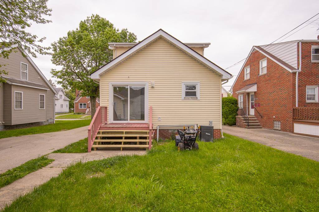 House for rent at 18619 Arrowhead Ave, Cleveland, OH 44119