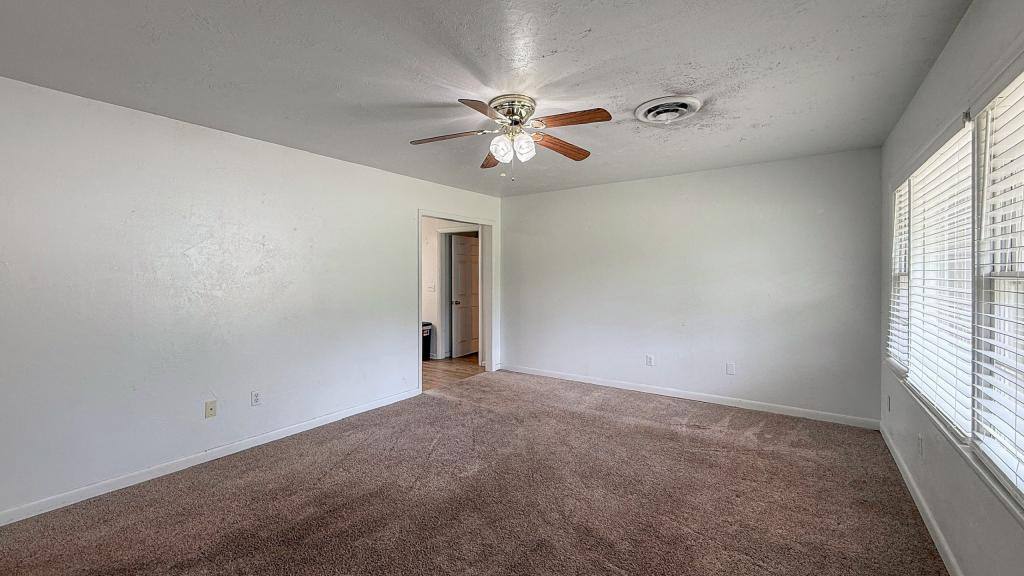 House for rent at 111 Warren St, Holdenville, OK 74848