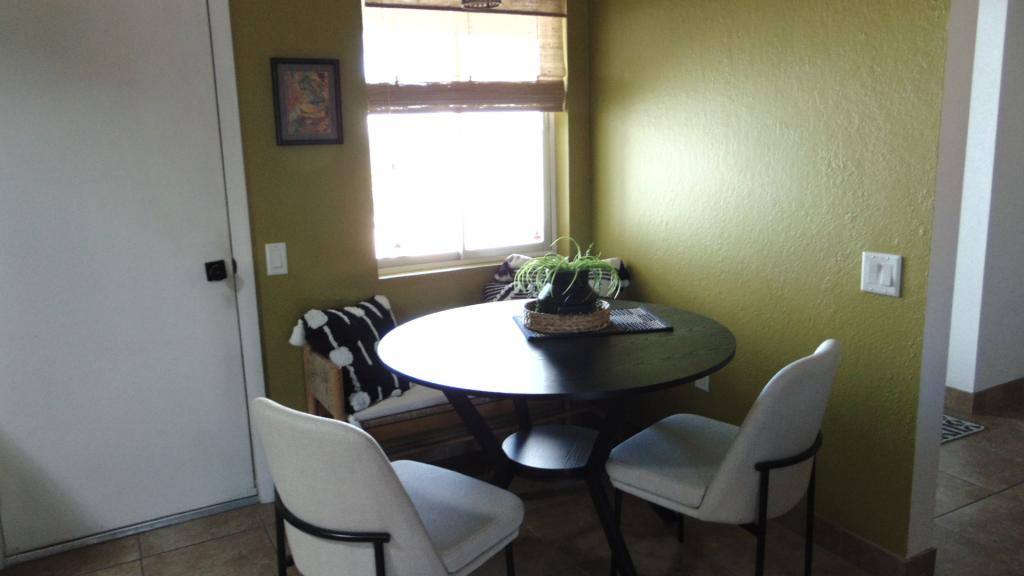Townhouse for rent at 831 W Paseo Del Prado, Green Valley, AZ 85614