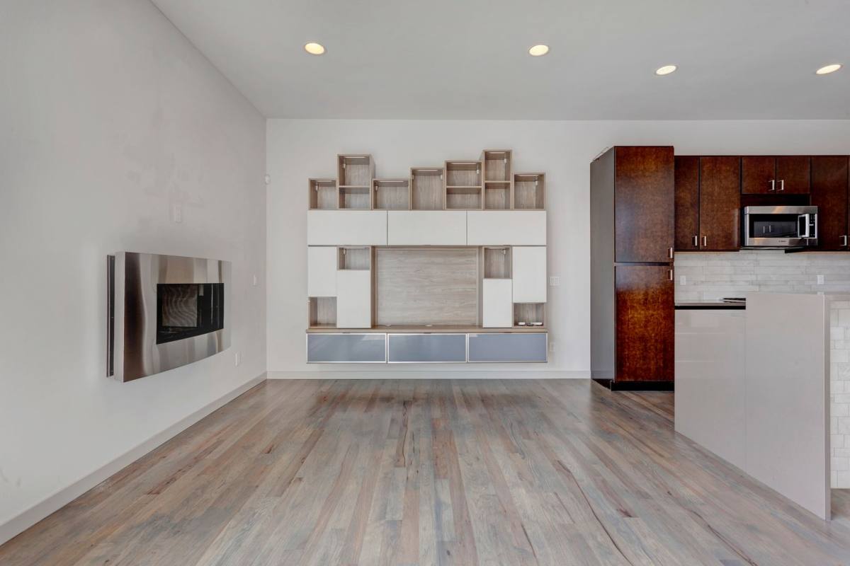 Townhouse for rent at 2608 23rd Ave W, Seattle, WA 98199