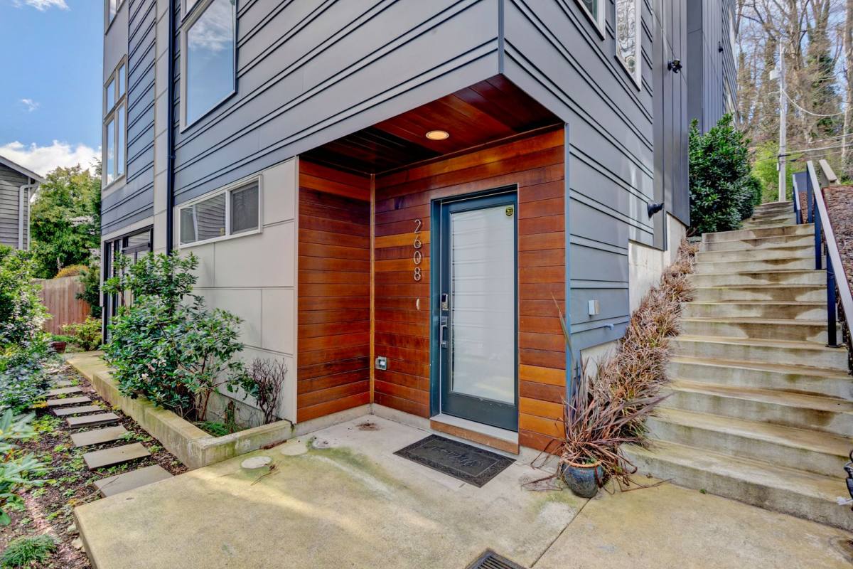 Townhouse for rent at 2608 23rd Ave W, Seattle, WA 98199