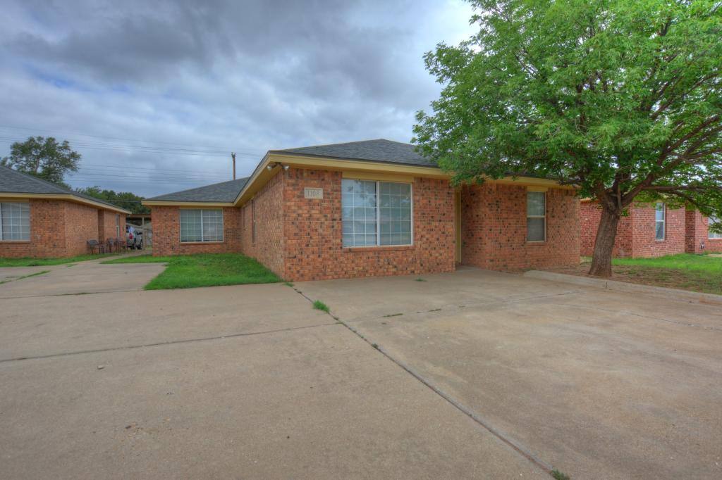 Townhouse for rent at 1108 82nd St, Lubbock, TX 79423