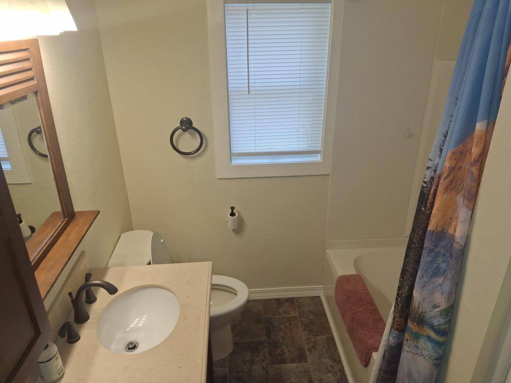 House for rent at 827 Parkhill Dr, Billings, MT 59102