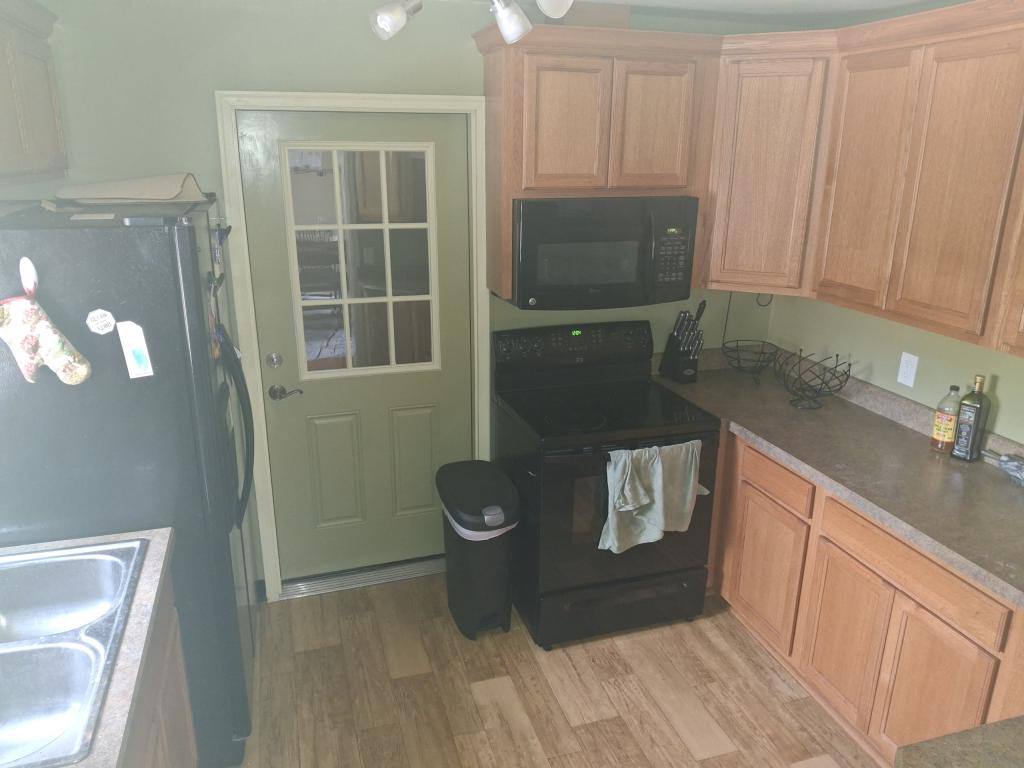 House for rent at 827 Parkhill Dr, Billings, MT 59102