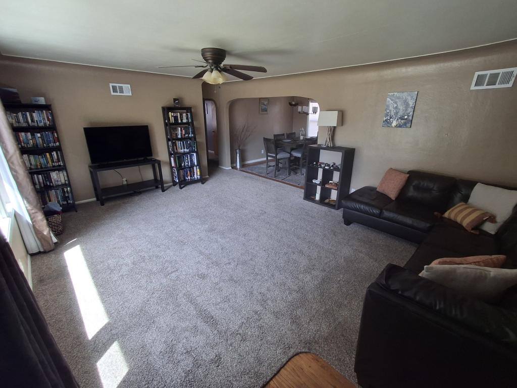 House for rent at 827 Parkhill Dr, Billings, MT 59102