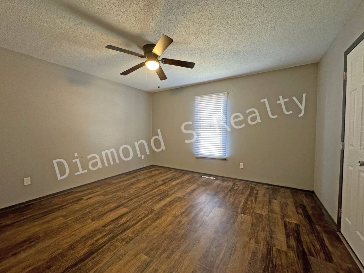 Apartment for rent at 1503 W Rainey St, Ozark, MO 65721