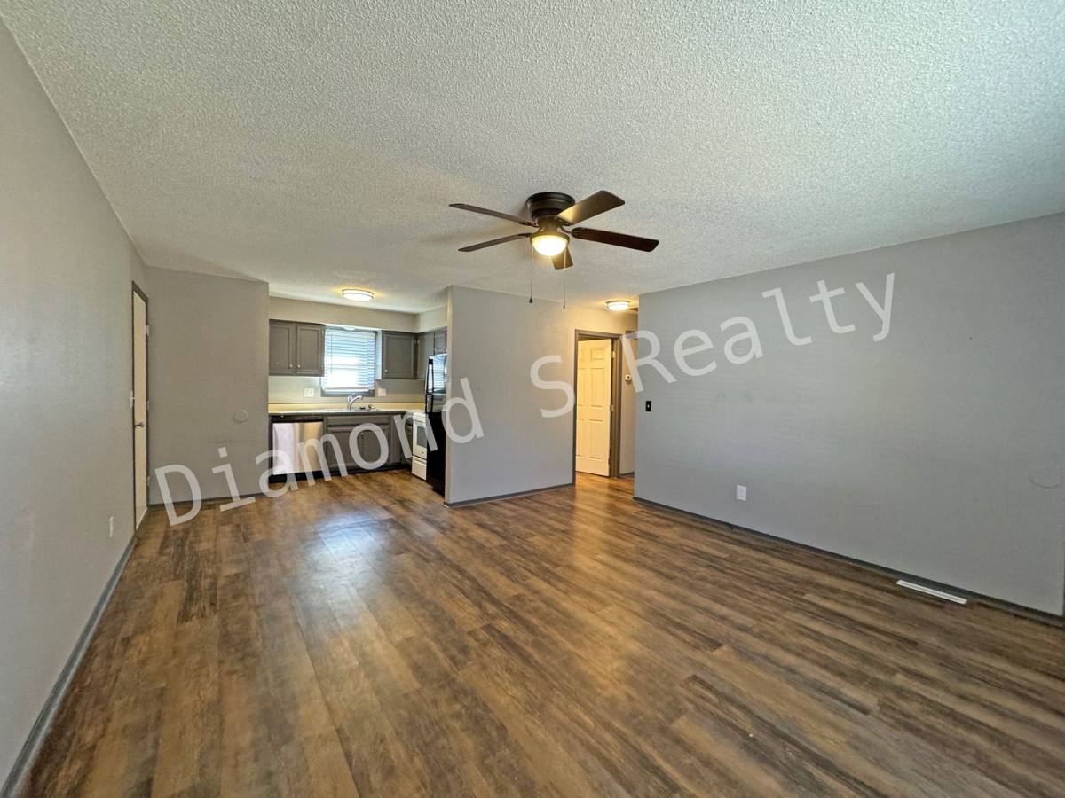 Apartment for rent at 1503 W Rainey St, Ozark, MO 65721