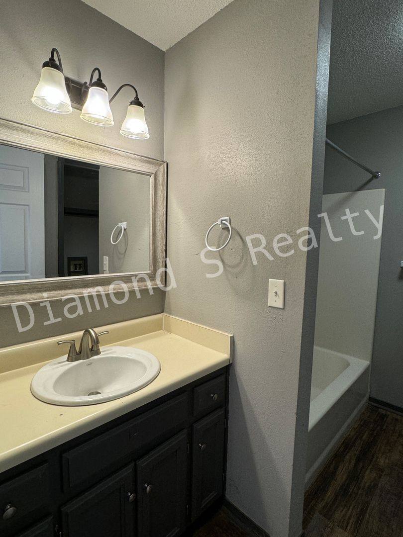 Apartment for rent at 1503 W Rainey St, Ozark, MO 65721