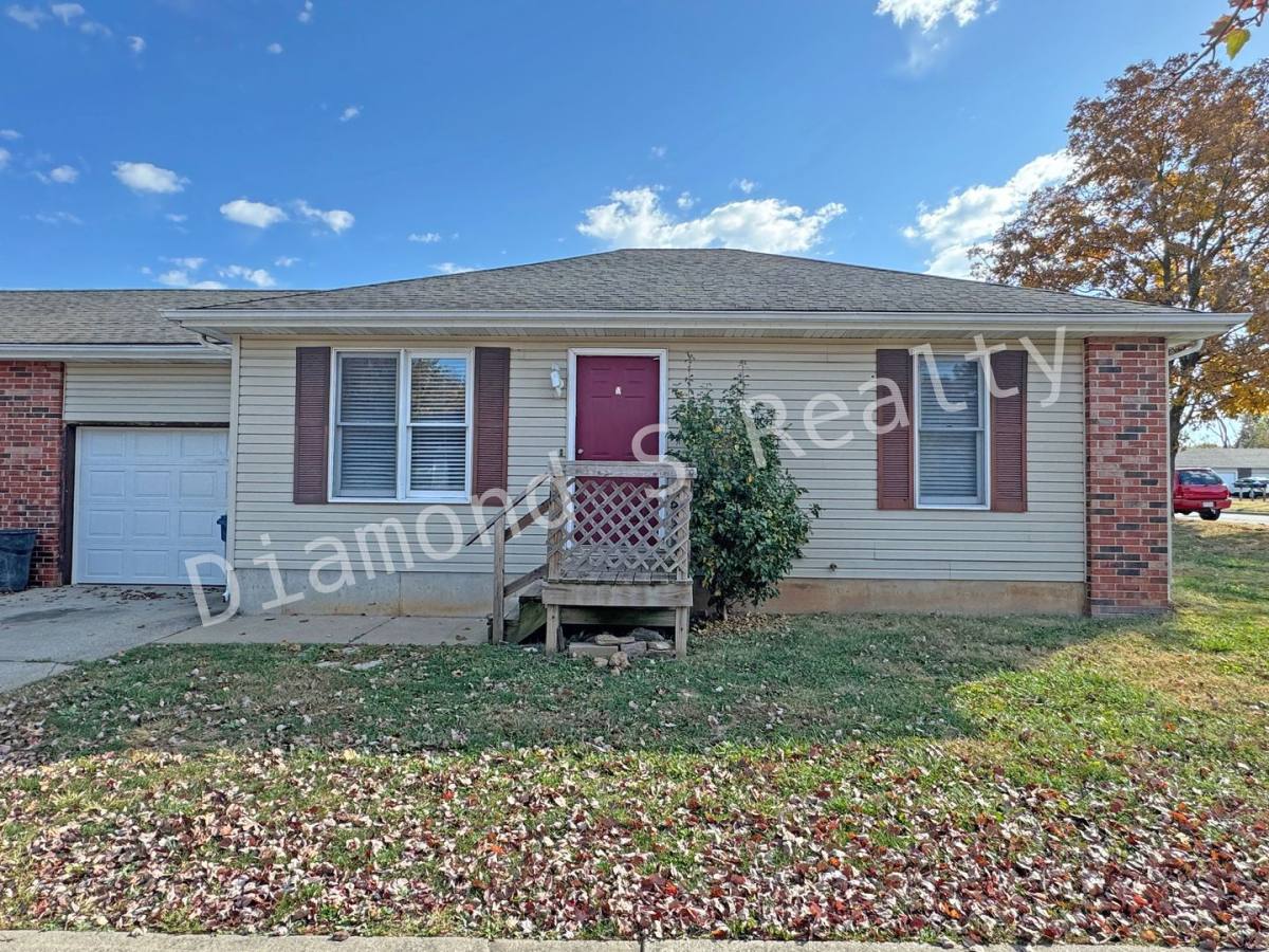 Apartment for rent at 1503 W Rainey St, Ozark, MO 65721