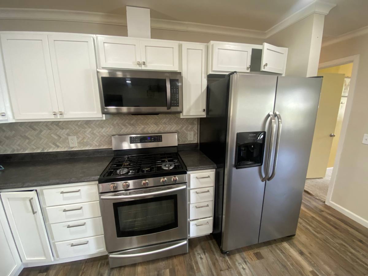 House for rent at 817 Hiawatha Dr, Elkhart, IN 46517