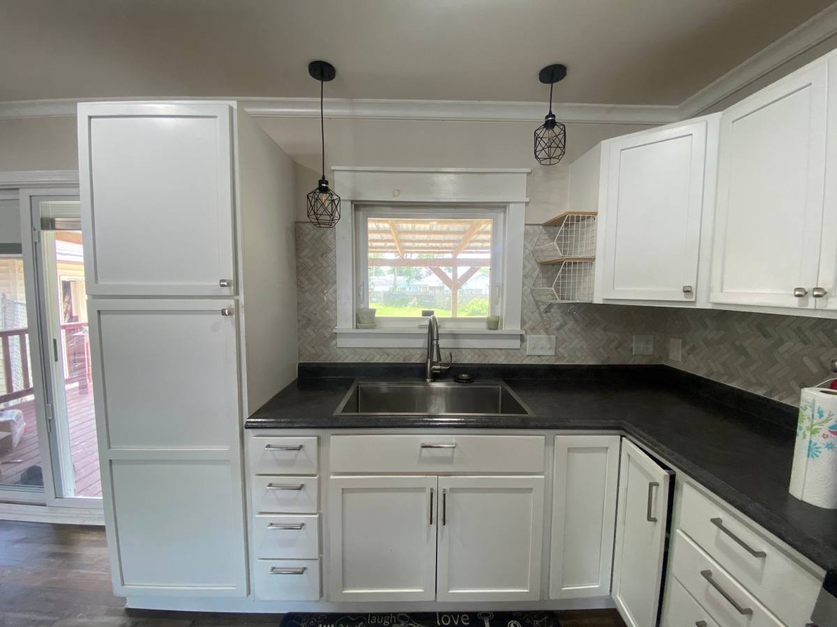 House for rent at 817 Hiawatha Dr, Elkhart, IN 46517
