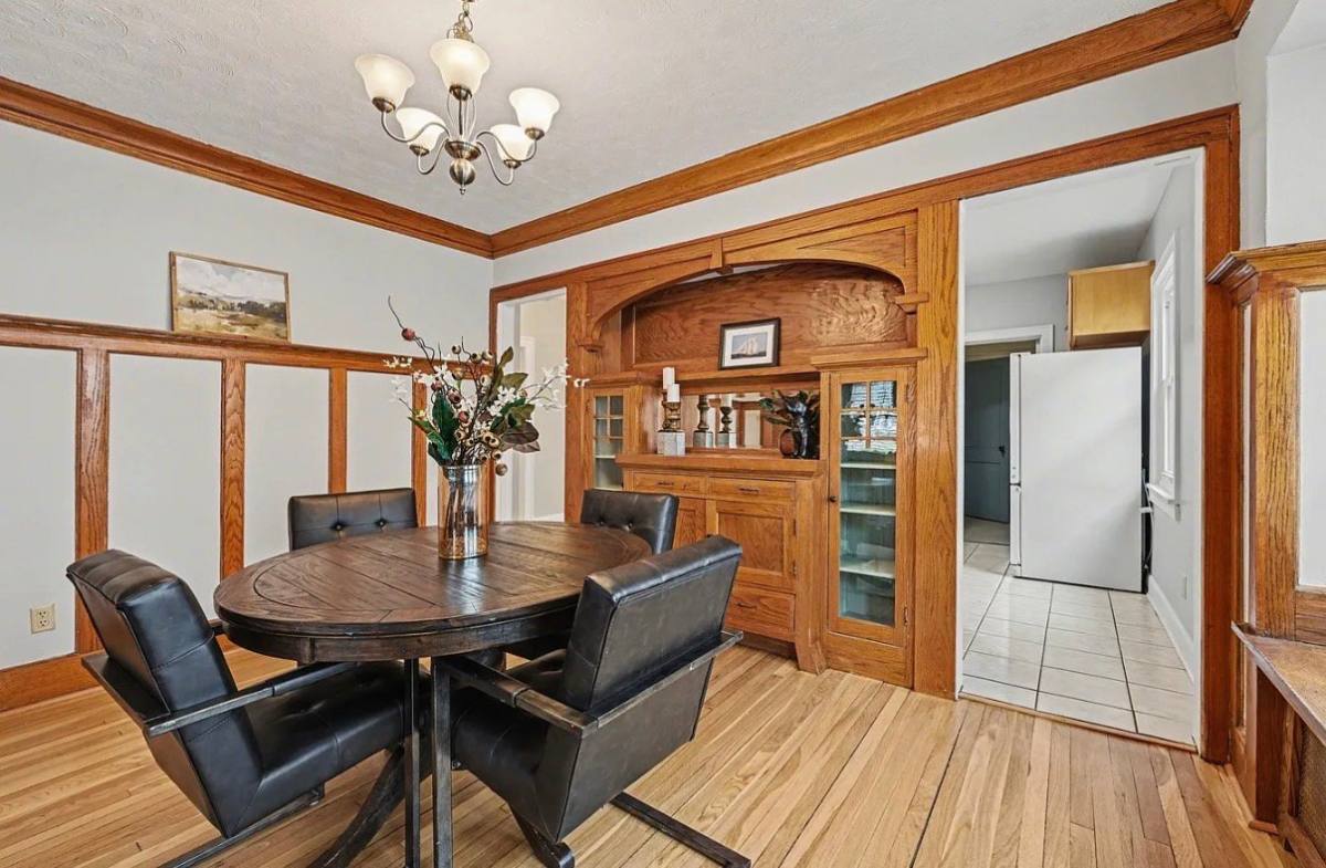 Apartment for rent at 1550 Hague Ave #1, Saint Paul, MN 55104