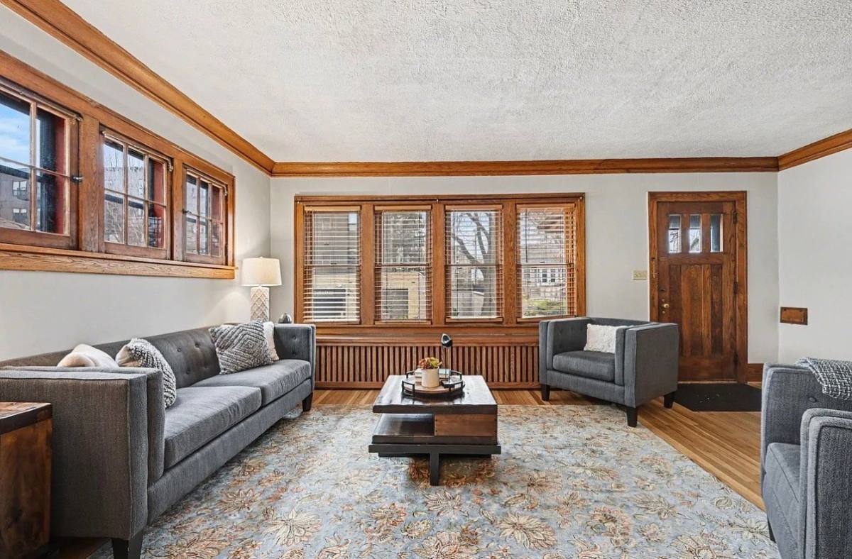 Apartment for rent at 1550 Hague Ave #1, Saint Paul, MN 55104