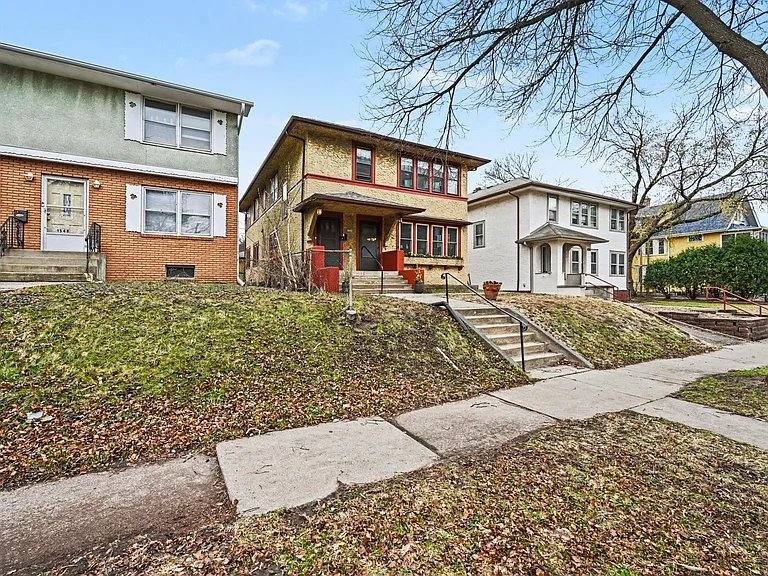 Apartment for rent at 1550 Hague Ave #1, Saint Paul, MN 55104
