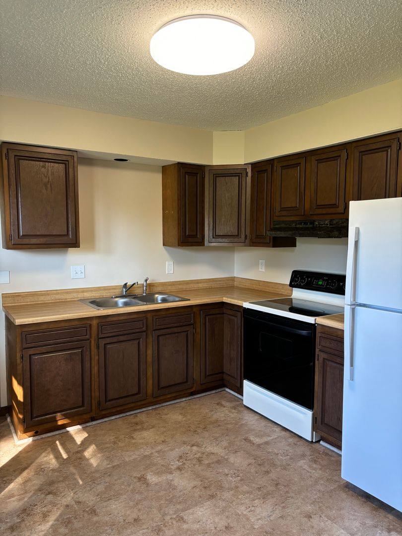 House for rent at 1753 Shutters St, Thomson, IL 61285