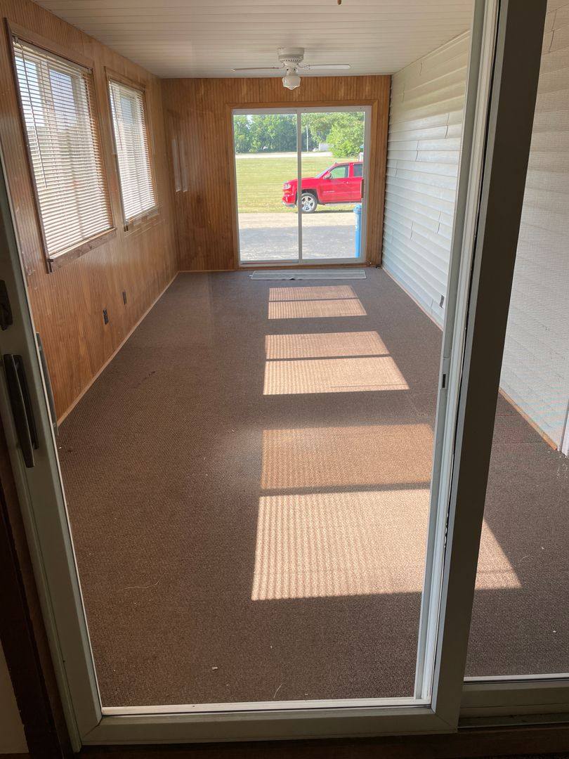 House for rent at 1753 Shutters St, Thomson, IL 61285