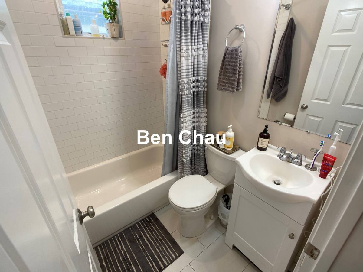 Apartment for rent at 537 Main St #2B, Medford, MA 02155