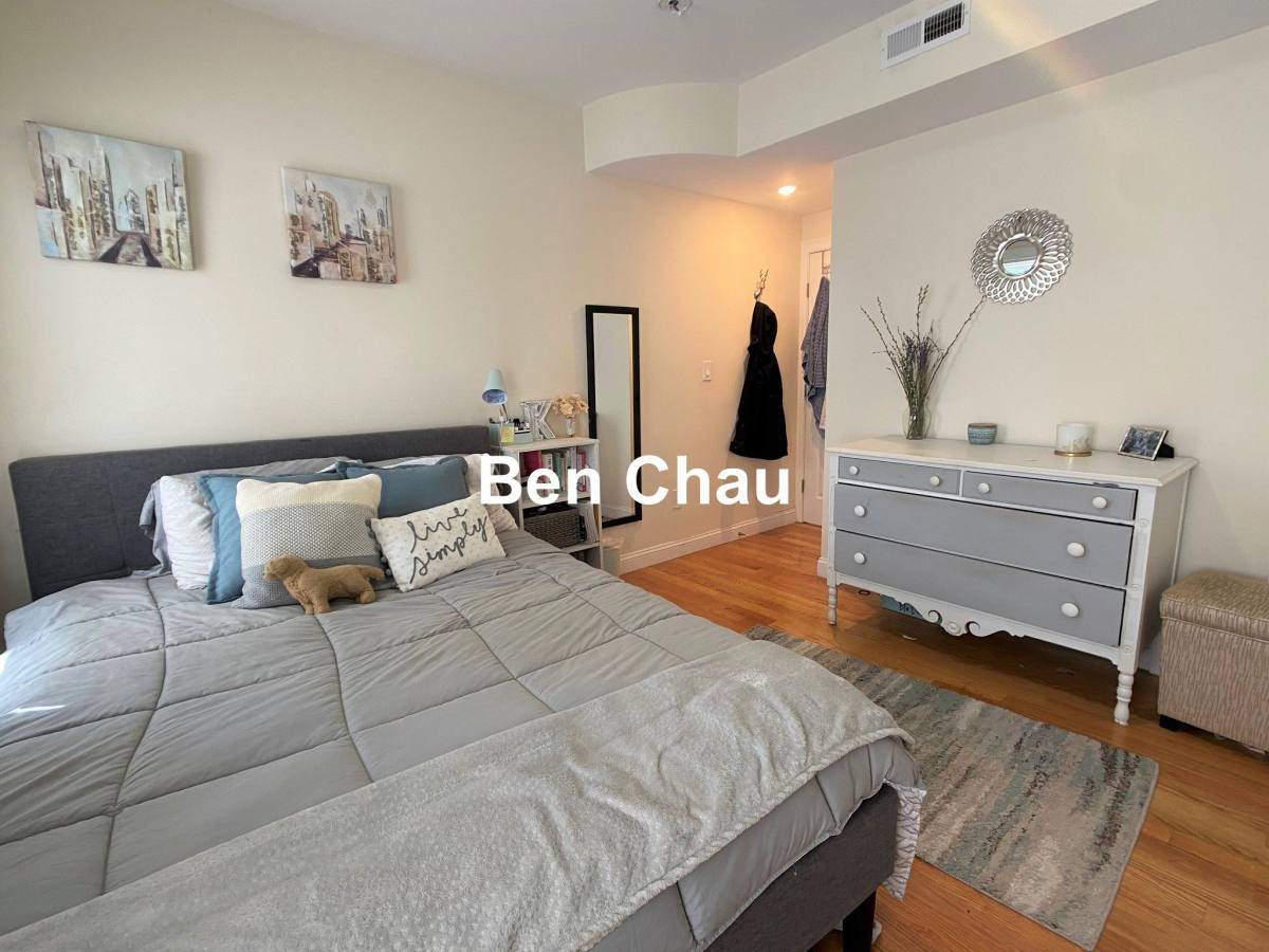 Apartment for rent at 537 Main St #2B, Medford, MA 02155