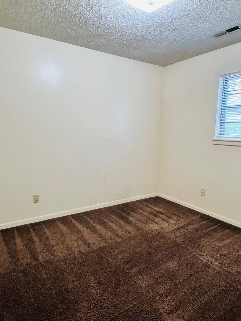 Apartment for rent at 615 W 12th, Junction City, KS 66441