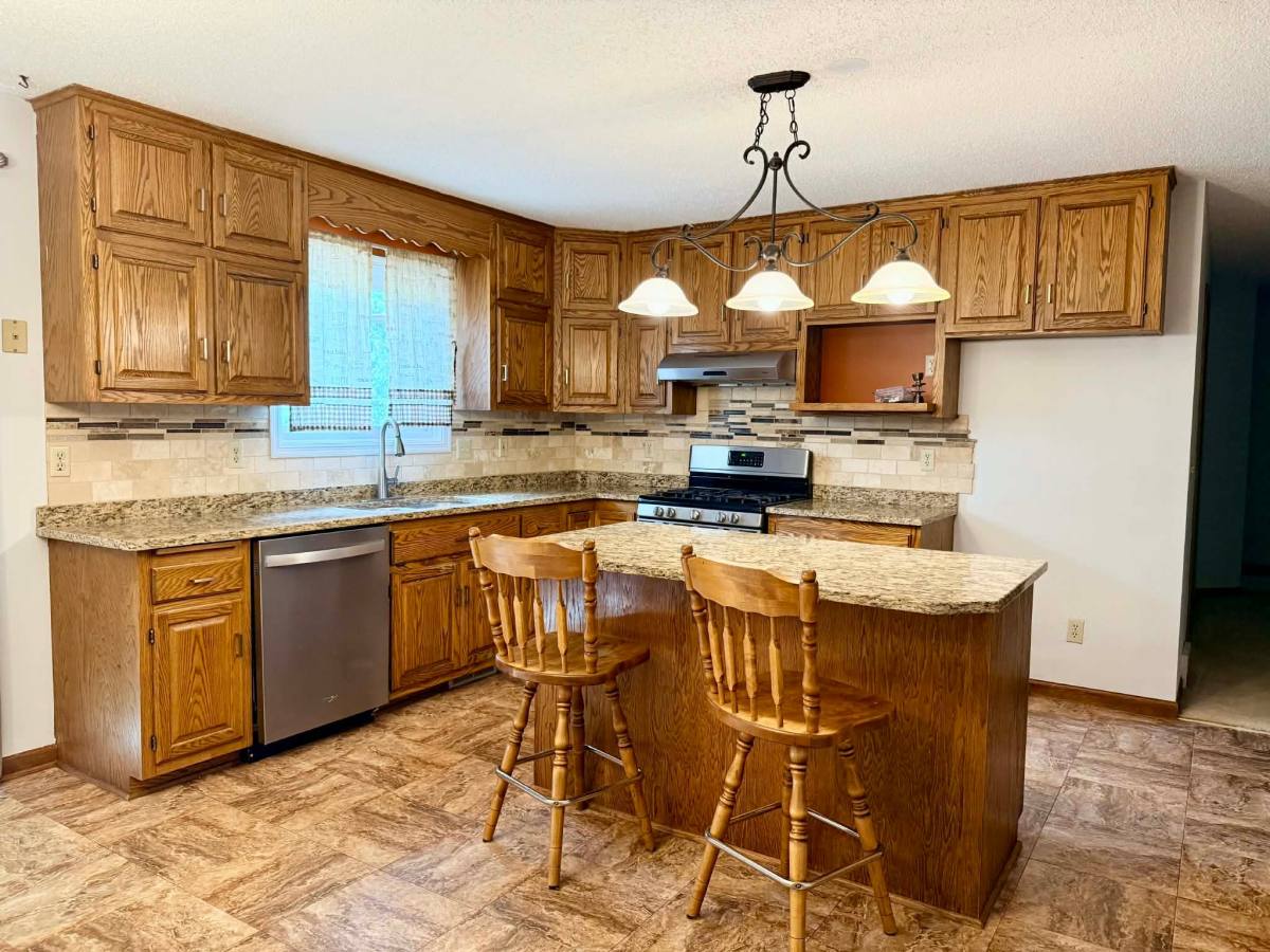 House for rent at 7378 146th Way W, Saint Paul, MN 55124