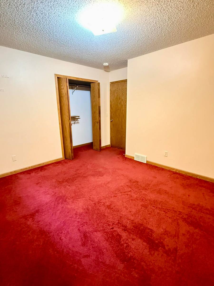House for rent at 7378 146th Way W, Saint Paul, MN 55124