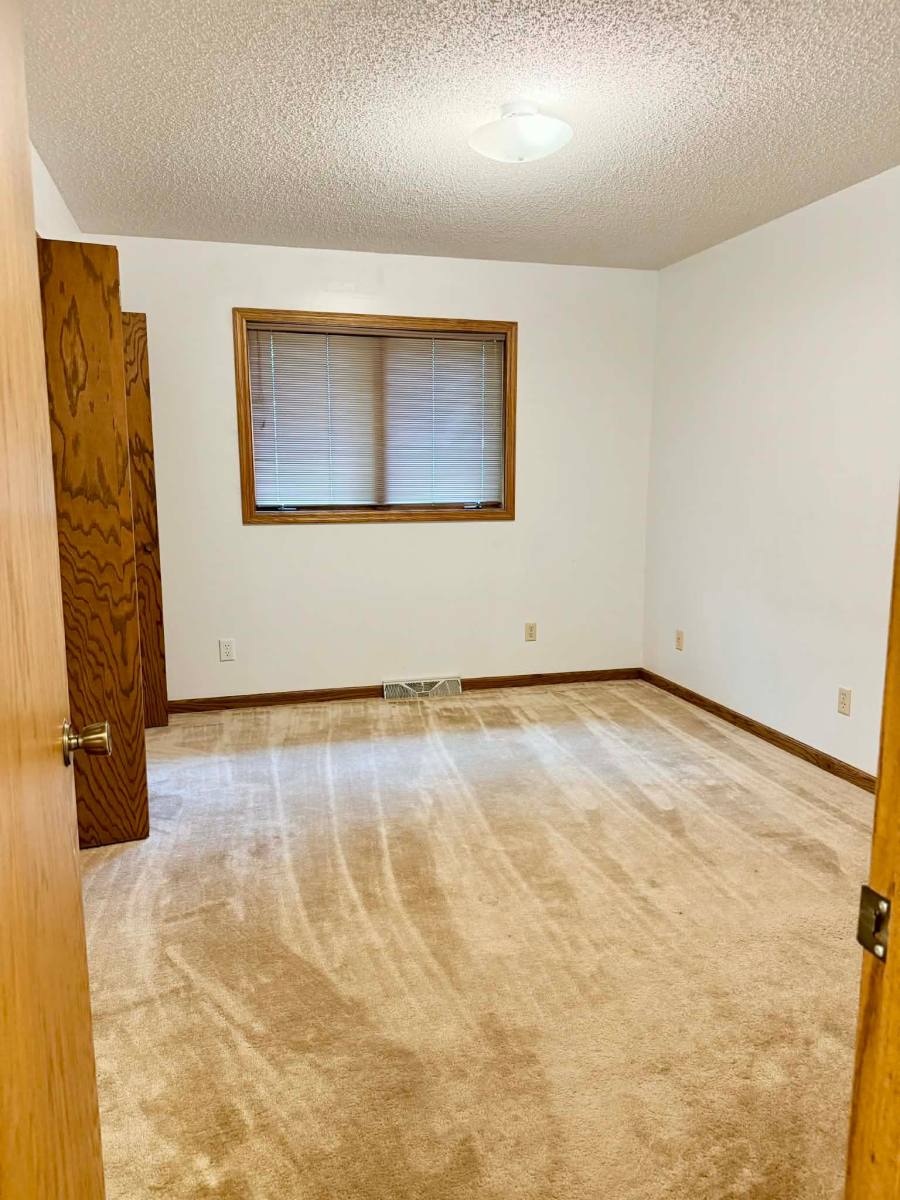 House for rent at 7378 146th Way W, Saint Paul, MN 55124