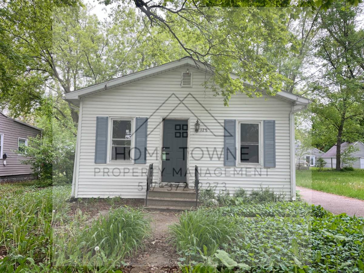 House for rent at 128 Astor Ave, Lansing, MI 48910