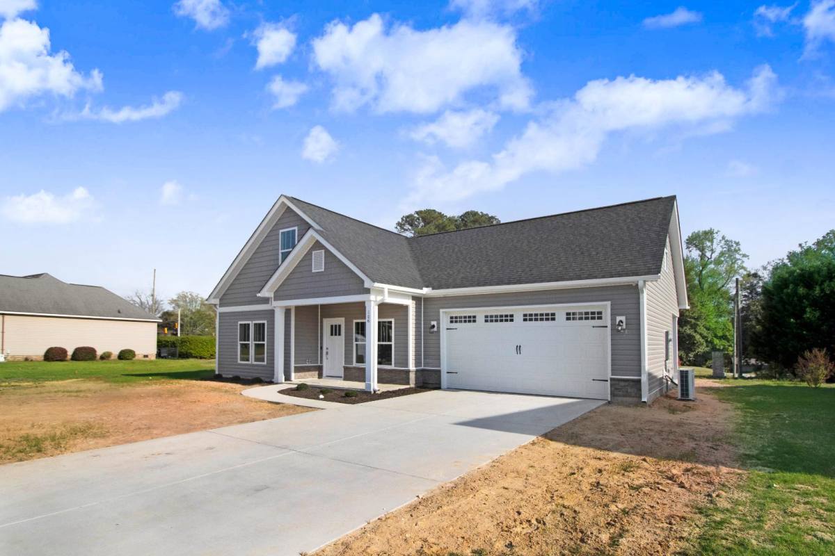 House for rent at 106 Kingston Circle, Goldsboro, NC 27530