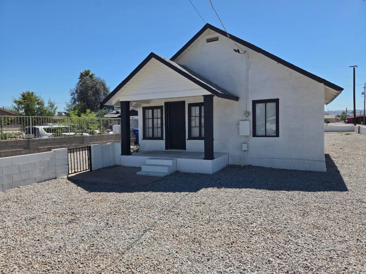 House for rent at 2201 E Portland St, Phoenix, AZ 85006