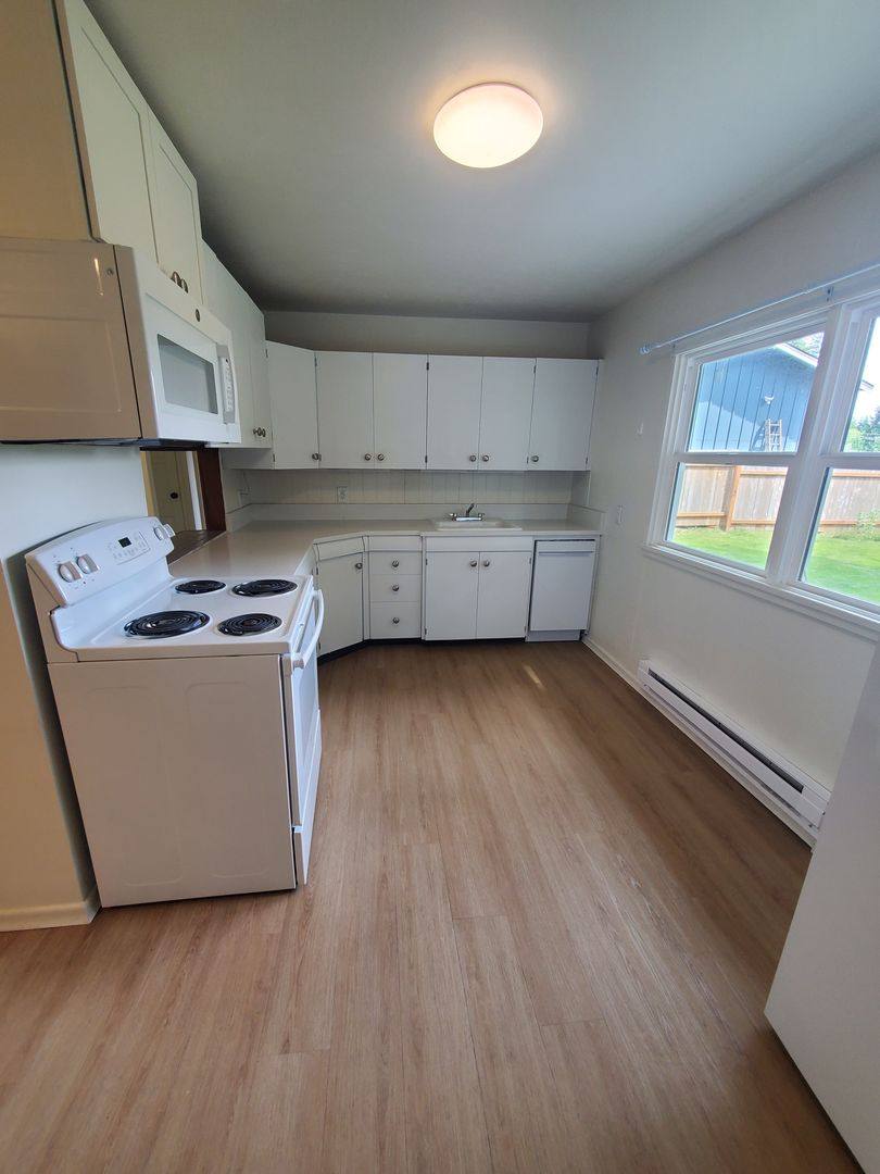 House for rent at 20405 54th Ave W, Lynnwood, WA 98036