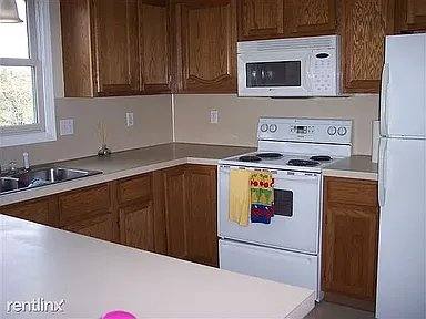 Apartment for rent at 9644 Meadowland Court, Zeeland, MI 49464