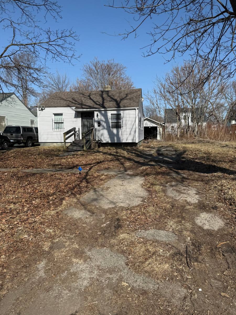 House for rent at 345 E Baltimore Blvd, Flint, MI 48505