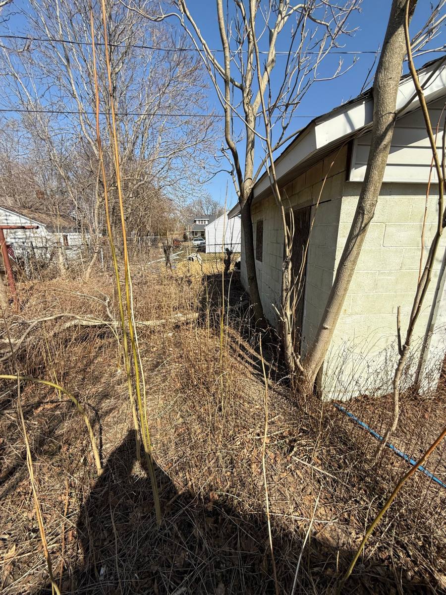 House for rent at 345 E Baltimore Blvd, Flint, MI 48505