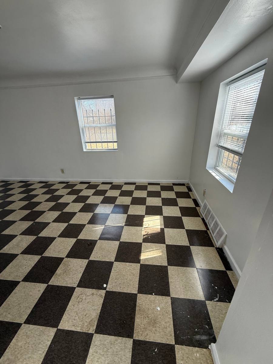 House for rent at 345 E Baltimore Blvd, Flint, MI 48505