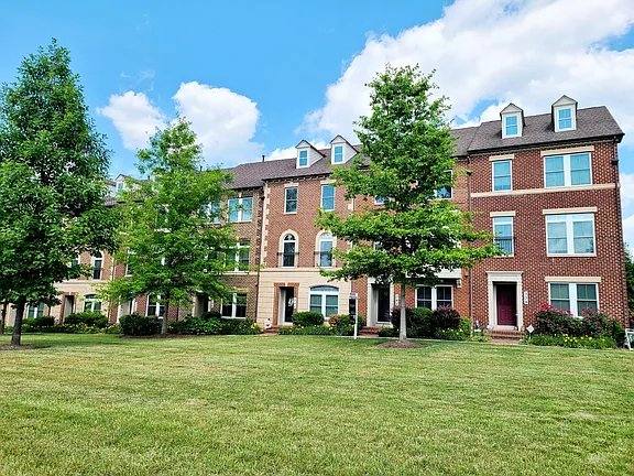 Townhouse for rent at 342 White Ash Place, Gaithersburg, MD 20878